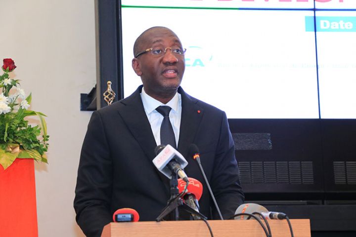 Séminaire d’affaires en prélude à la 7e TICAD : le Ministre Souleymane Diarrassouba ouvre officiellement le séminaire d’affaires sur la qualité des infrastructures et présente des opportunités d’investissement à la délégation japonaise
