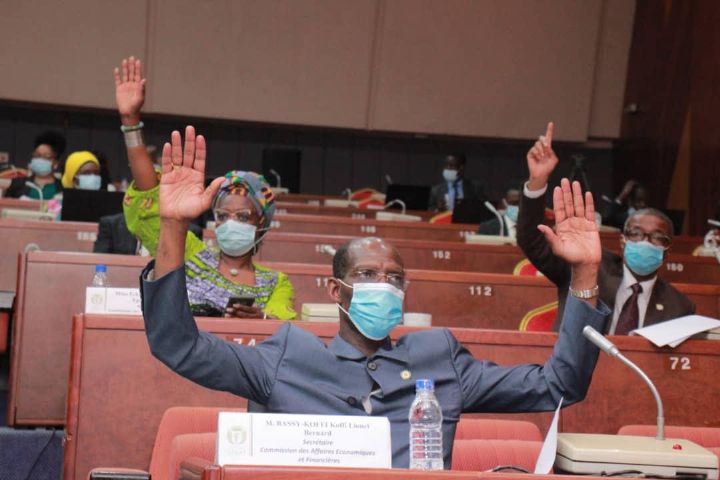 Côte d’Ivoire: le Sénat adopte en Commission le nouveau Code des investissements