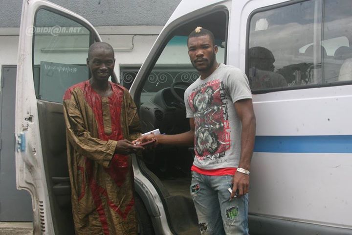 Football/ Remise de dons: Serey Dié donne deux mini-cars à son club formateur