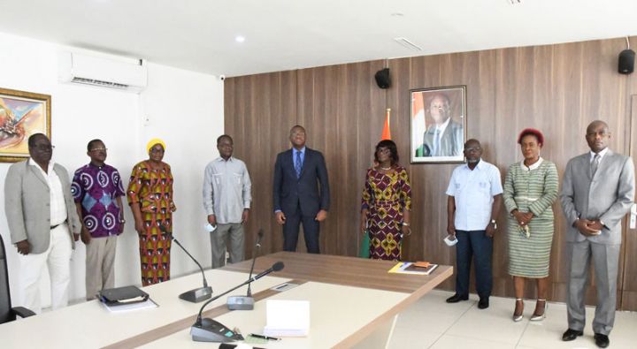 Le Cénacle des journalistes séniors présenté au ministre de la Communication et des Médias