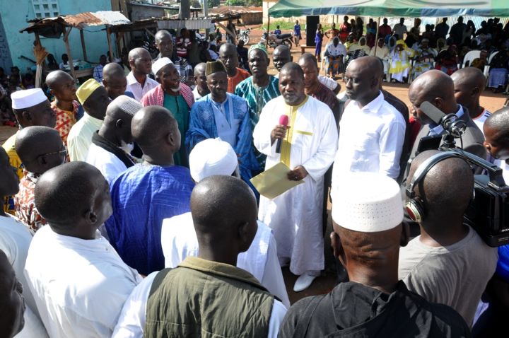 Le secrétaire départemental adjoint du RDR à Man offre un siège au parti, à Sangouiné