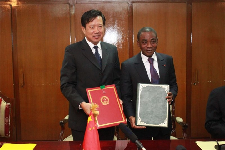 La Chine offre 2,6 millions USD en matériel à la Côte d’Ivoire