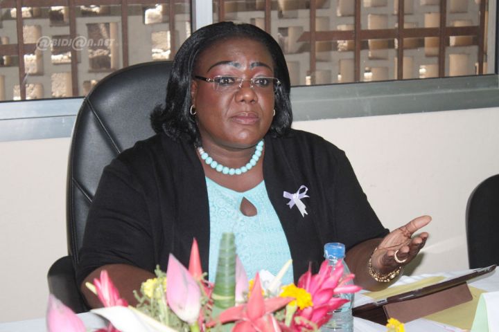 Une délégation de femmes conduite par la ministre Ouloto chez la Grande chancelière