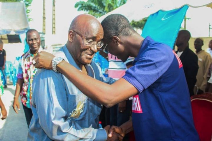 Politique: des jeunes Pro-Mabri sonnent la mobilisation