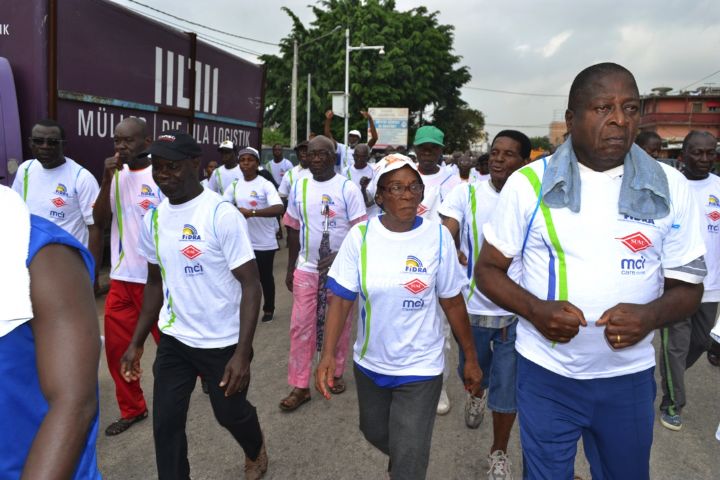 Santé des personnes du 3ème âge : 600 retraités en provenance de Marcory et Kohogo participent à une caravane sportive