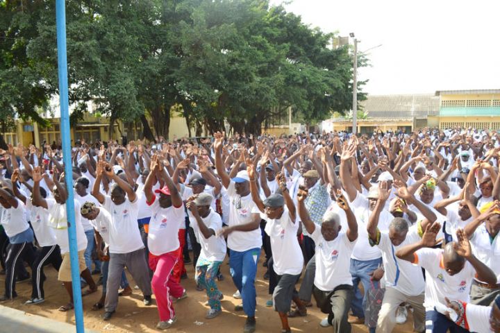 Sport et Santé chez les personnes du 3ème âge : Le fonds international pour le Développement de la retraite active réunit 1400 retraités autour d’activités sportives à Yopougon