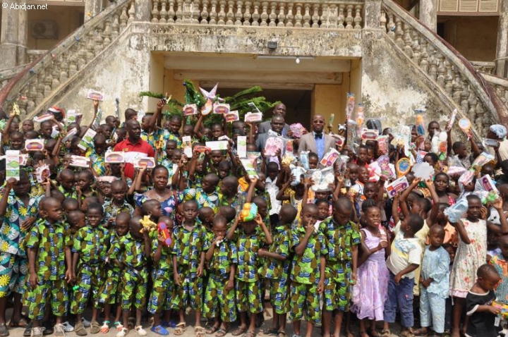 Candidat indépendant aux municipales prochaines : Franck Kouassi Sran comble plus de 500 enfants de Bingerville