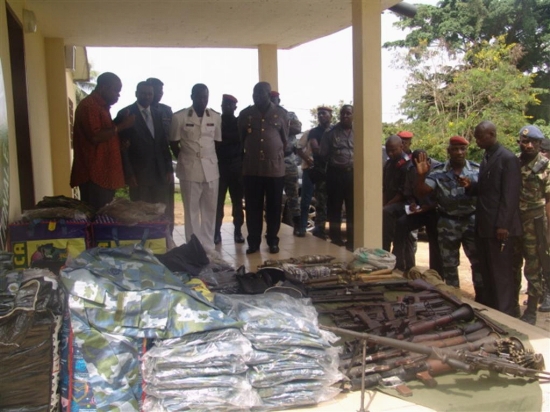 Plus de 100 ex-combattants déposent les armes à Adjamé