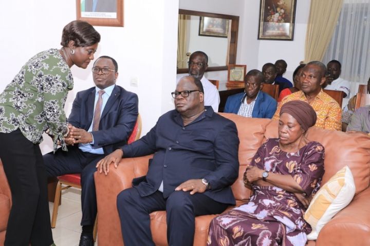 Décès des enfants Tchagba: La Ministre Mariatou Koné au chevet de la famille
