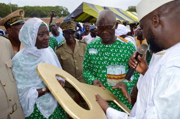 Boundiali : La Ministre Mariatou Koné inaugure la mosquée et l’école primaire de Toumbougou Samorosso.