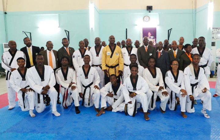 Taekwondo/Avant de s’envoler pour l’Algérie et la Chine: Les Eléphants taekwondoins reçoivent la bénédiction du président Bamba Cheick