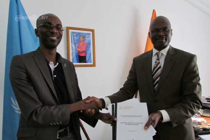 Restructuration de la presse en ligne : le  REPRELCI remet le rapport de son séminaire à l’UNESCO