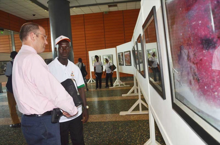 50 photographies sur la crise postélectorale exposées à Abidjan
