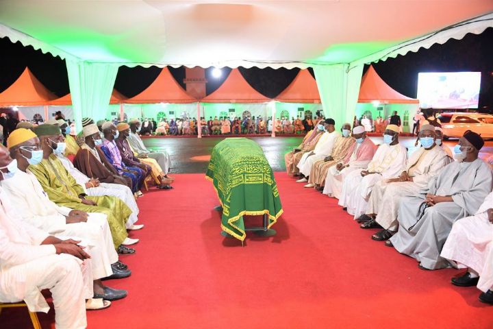 Obsèques du Premier Ministre : les Imams prient pour le repos de l’âme d’Amadou Gon Coulibaly à Gbondala (Korhogo)