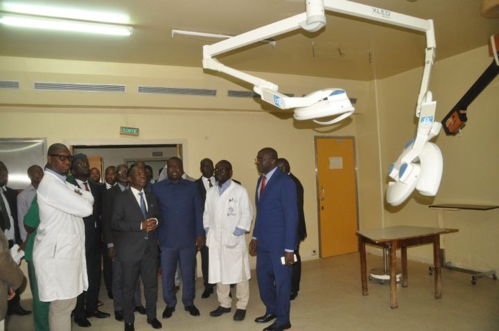 Santé : Aka Aouélé annonce la fermeture du Chu de Yopougon