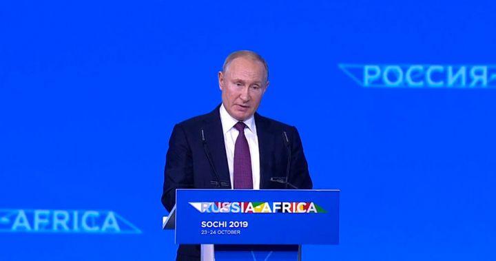 Sommet Russe-Afrique de Sochi : Vladimir Poutine fait référence à Yandex présentée comme l’une des entreprises leaders russes en Afrique