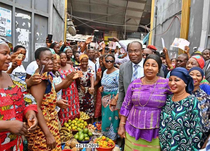 Marcory : Autonomisation de la femme,Mme Henriette Bédié félicite les commerçantes du marché