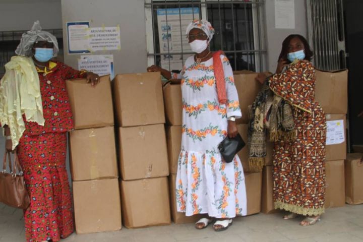 Covid-19 : 400 000 masques de protection du gouvernement redistribués aux populations de Yopougon