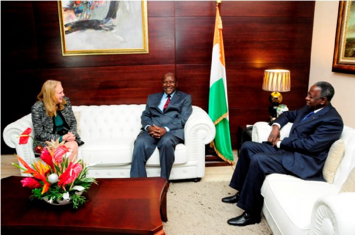 Côte d’Ivoire : signature de deux accords avec une compagnie pétrolière américaine