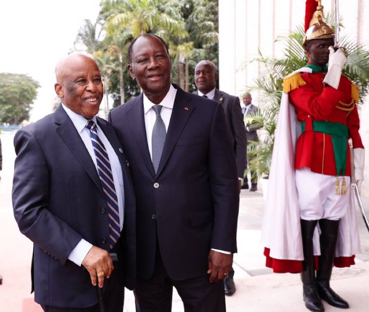 Le botswanais Festus Mogae et le français Jean-Pierre Raffarin reçus par le Président Ouattara