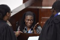 Procès Simone Gbagbo: Les différentes parties se concertent pendant 3h sur la comparution de personnalités
