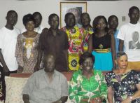 Abengourou /En marge de visite d’état du Président de la république, La ministre Kandia Camara marraine de l’association TUPE –ADO (Tous Unis Pour l’Election de ADO) a rencontré les membres du bureau