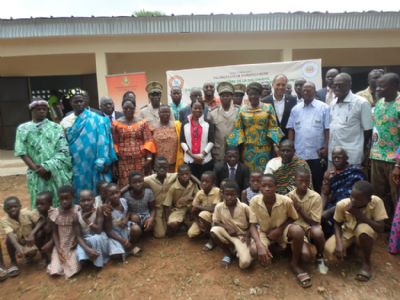 La ministre Mariatou Koné livre une école réhabilitée et équipée à Assandrè (Sakassou)