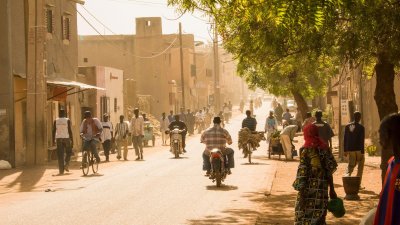 Le blocus du JNIM sur les camions d'essence provoque une pénurie à Mopti au Mali