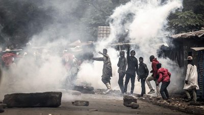 Deux morts annoncés dans les manifestations au Kenya, alors que le centre de Nairobi est bouclé