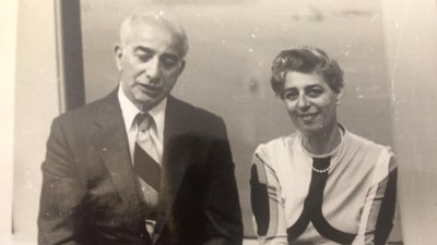 Sylvia Bloom : La secrétaire qui a amassé une fortune secrète en copiant les décisions d'investissement de ses patrons