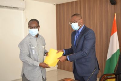 Côte d’Ivoire / Médias : Le Cénacle accueilli avec fierté par le ministre de la Communication et des Médias