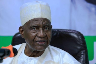 Élection présidentielle au Cameroun : Akere Muna se retire de la course au profit de Bello Bouba Maigari