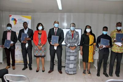 Les compétences numériques de 21 enseignants ivoiriens renforcées