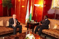 Palais présidentiel / Développement économique : L’ambassadeur d’Italie et le Directeur général de Développement Gateway échange avec Ouattara