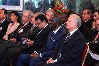 Après le séjour du président Ouattara en France, 350 patrons d’entreprises annoncés à Abidjan