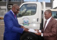 Remise de matériels roulants, d’équipements et de tenues de travail: Amichia équipe la Mairie et les populations de 85 millions de matériels / La Mairie offre du matériel de 85 millions aux populations et aux personnels