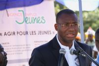 Le ministre Sidi Touré remet des chèques d’une valeur de 49 millions aux artisans de la région du Béré