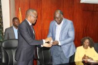 Ministère/Confédération africaine de handball (CAHB): Aremou remet à Lobognon les clés de ses bureaux