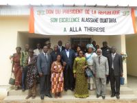 Musique : Ouattara offre une villa et 5 millions FCFA à la cantatrice Allah Thérèse