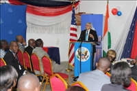 10è anniversaire de l’American Corner du CIRES: SEM Phillip Carter III parle de l’engagement des Etats Unis en Côte d’Ivoire