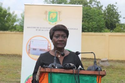 Compassion aux victimes de Béoumi : La Ministre Mariatou Koné invite les populations à s’éloigner des manipulations des hommes politiques.