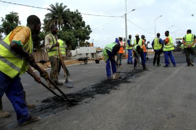 Développement des villes : le secteur privé soutient les efforts du gouvernement ivoirien, selon le ministre Amichia