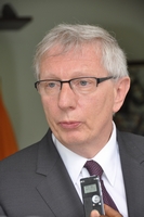 Le directeur général du Bureau Veritas visite le scanner du port d’Abidjan