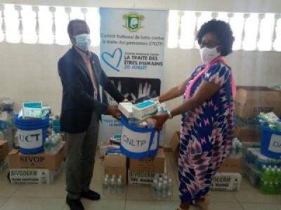 COVID 19 : L’ONUDC remet des kits sanitaires aux structures de lutte contre la traite des personnes