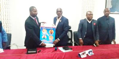 Lutte contre le coronavirus  Jean-Marc Yacé, maire de Cocody, sensibilise la population