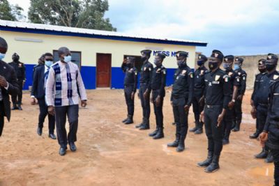 Le conseil municipal offre une caserne à la CRS de San-Pedro