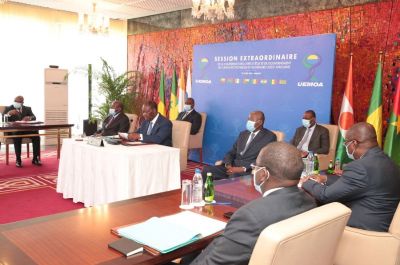 Le Chef de l’Etat a présidé, par Visioconférence, un Sommet extraordinaire des Chefs d’Etat et de Gouvernement de l’UEMOA