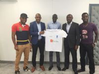 Football : les acteurs politiques affrontent les anciennes gloires pour des élections sans violences