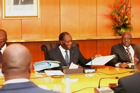 Gouvernement dissout en Côte-d`Ivoire