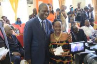 Aide à 15 artistes/ Remise d’un chèque total de 4.500.000 Fcfa